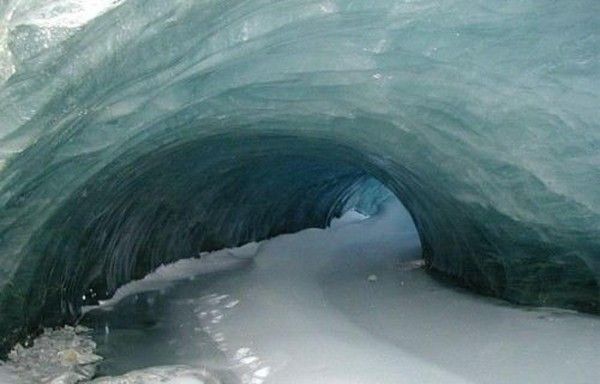 Tunnel de glace