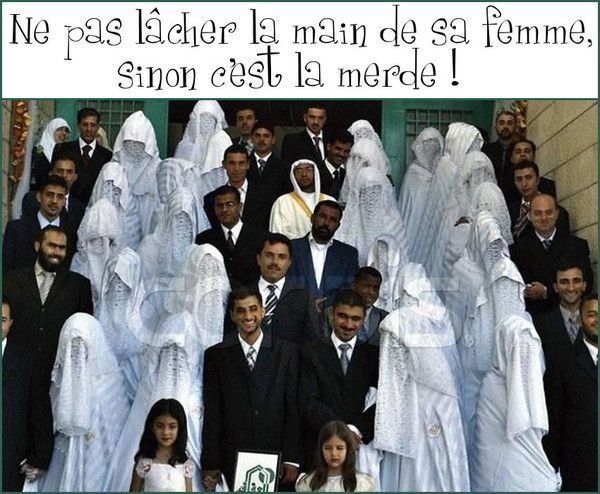 Tient bien sa main....