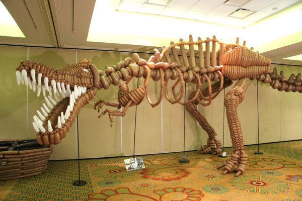 Un T-REX...en ballon...