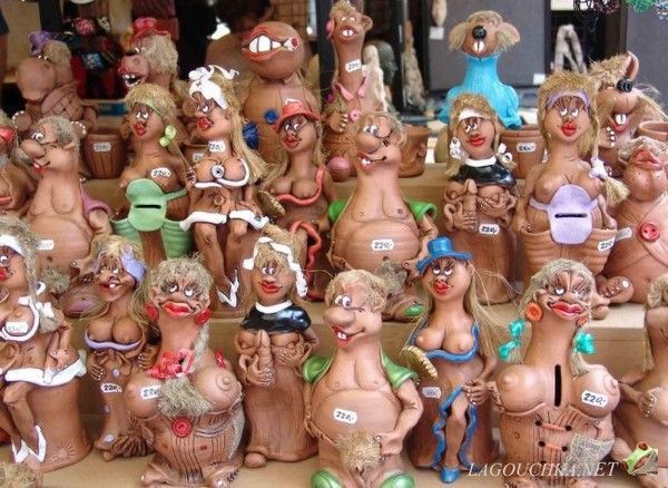 figurines bizarres